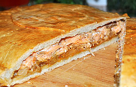 Пирог с рыбой и капустой