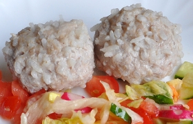 Ежики отварные из свинины